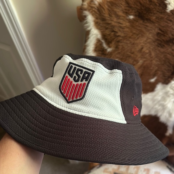 RARE Vintage Y2K New Era Team USA Basketball Olympic Bucket hat